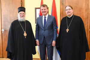 Mirović sa episkopom sremskim Vasilijem razgovarao o daljem uređenju Sremskih Karlovaca